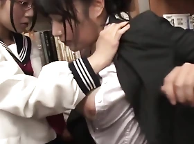 Asian Schoolgirl Seduces Teacher in Swatting